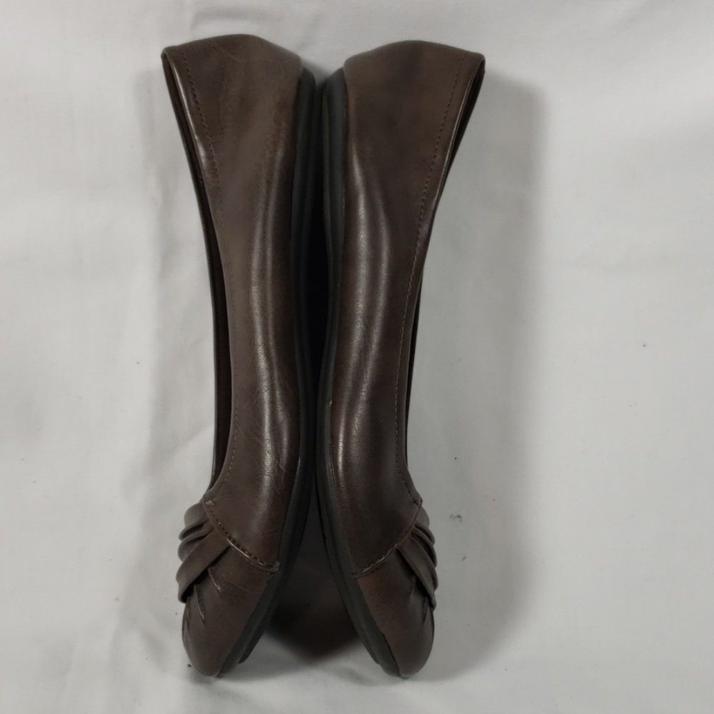 Shoes - Picture 7 of 7